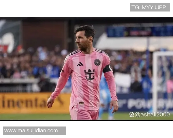 足球明星的肌肉身材揭秘如何塑造完美体型与运动表现的关系 足球明星的肌肉身材揭秘如何塑造完美体型与运动表现的关系