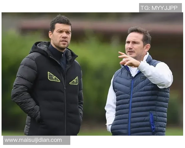 大叔足球明星帅气视频展现魅力与风采引发热议与关注