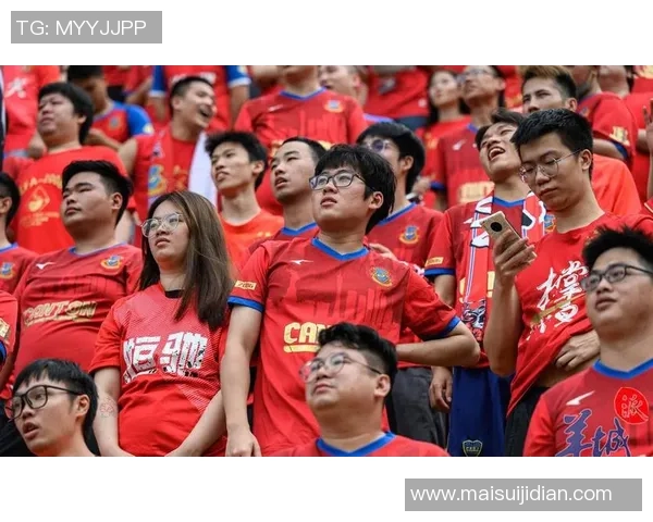 足球明星中的刺头与他们的叛逆精神如何影响赛场与球迷文化 足球明星中的刺头与他们的叛逆精神如何影响赛场与球迷文化